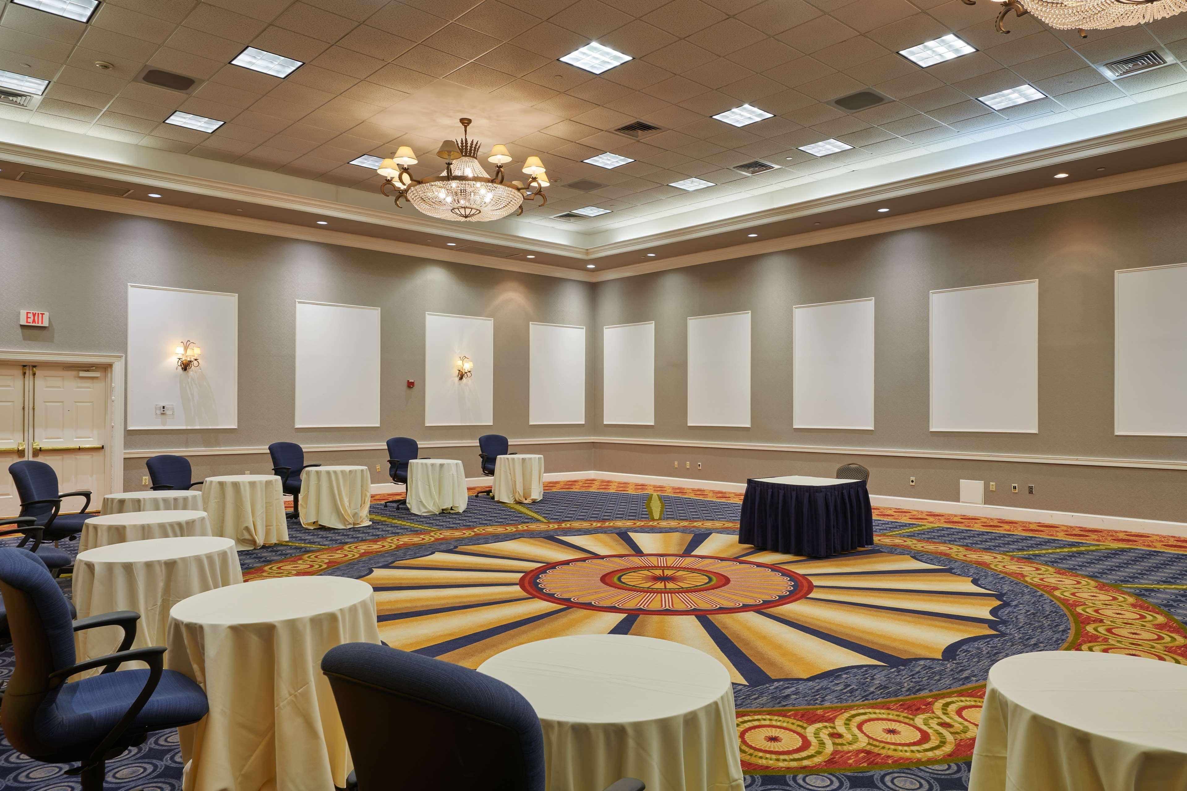 Virginia Crossings Hotel, Tapestry Collection By Hilton Glen Allen Zewnętrze zdjęcie